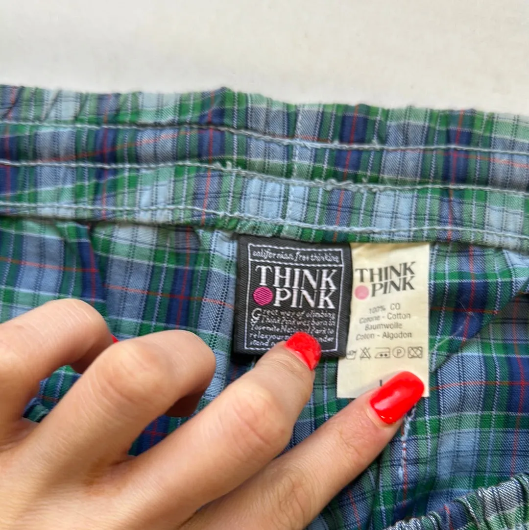 2000’s baggy checkered cargo trousers