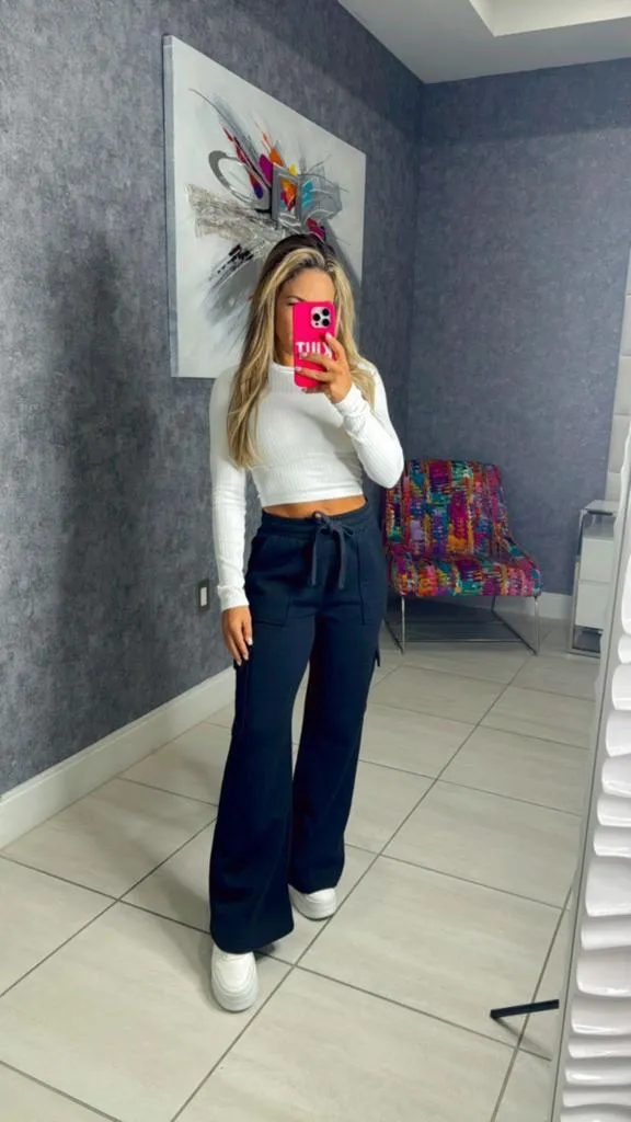 7042 High rise cargo pocket wide pants