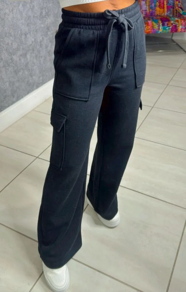 7042 High rise cargo pocket wide pants