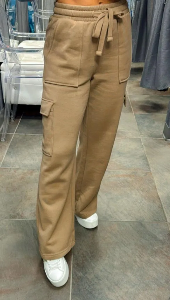 7042 High rise cargo pocket wide pants