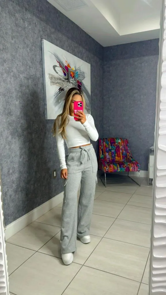 7042 High rise cargo pocket wide pants