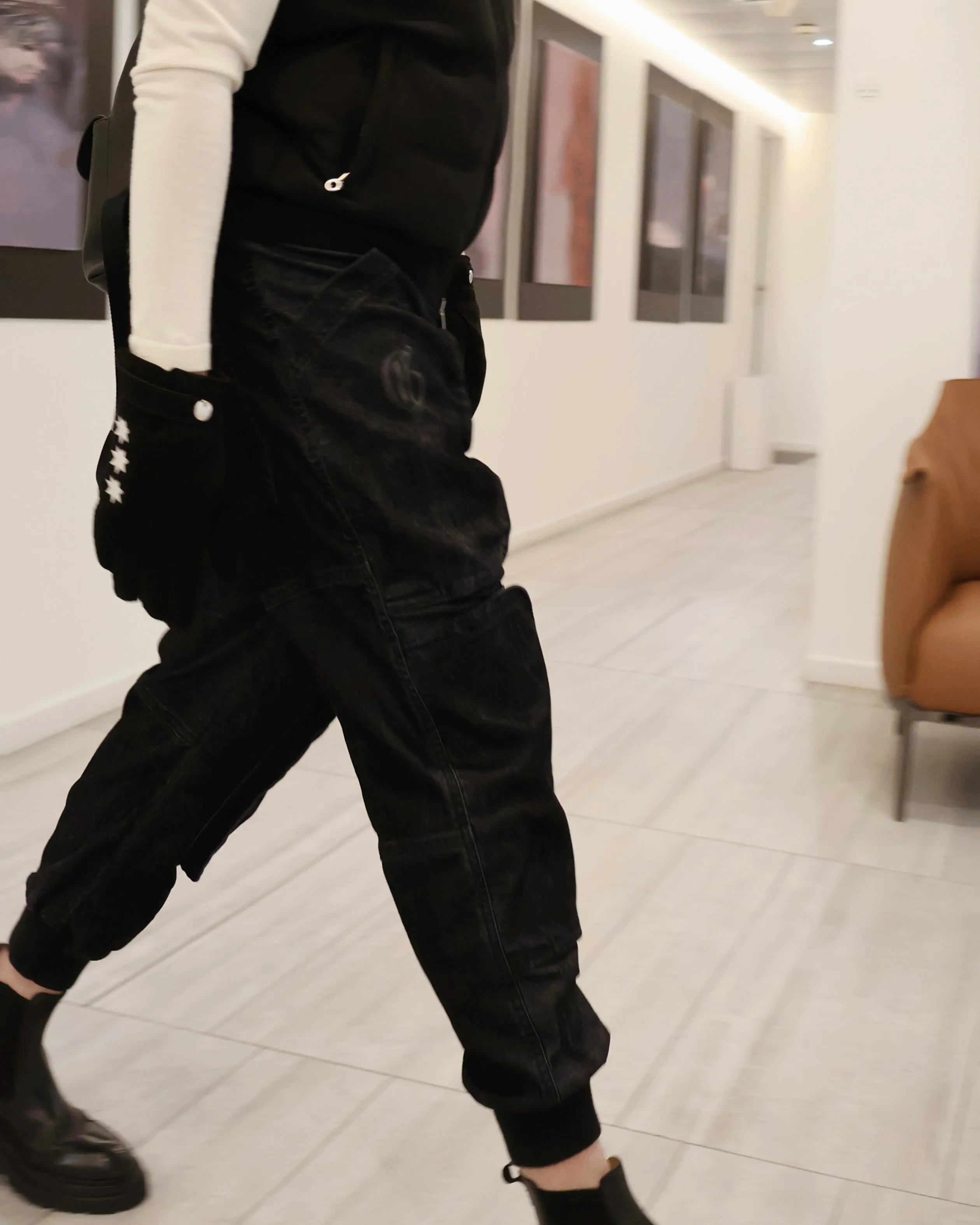 BLACK JOGGERS WITH POCKETS