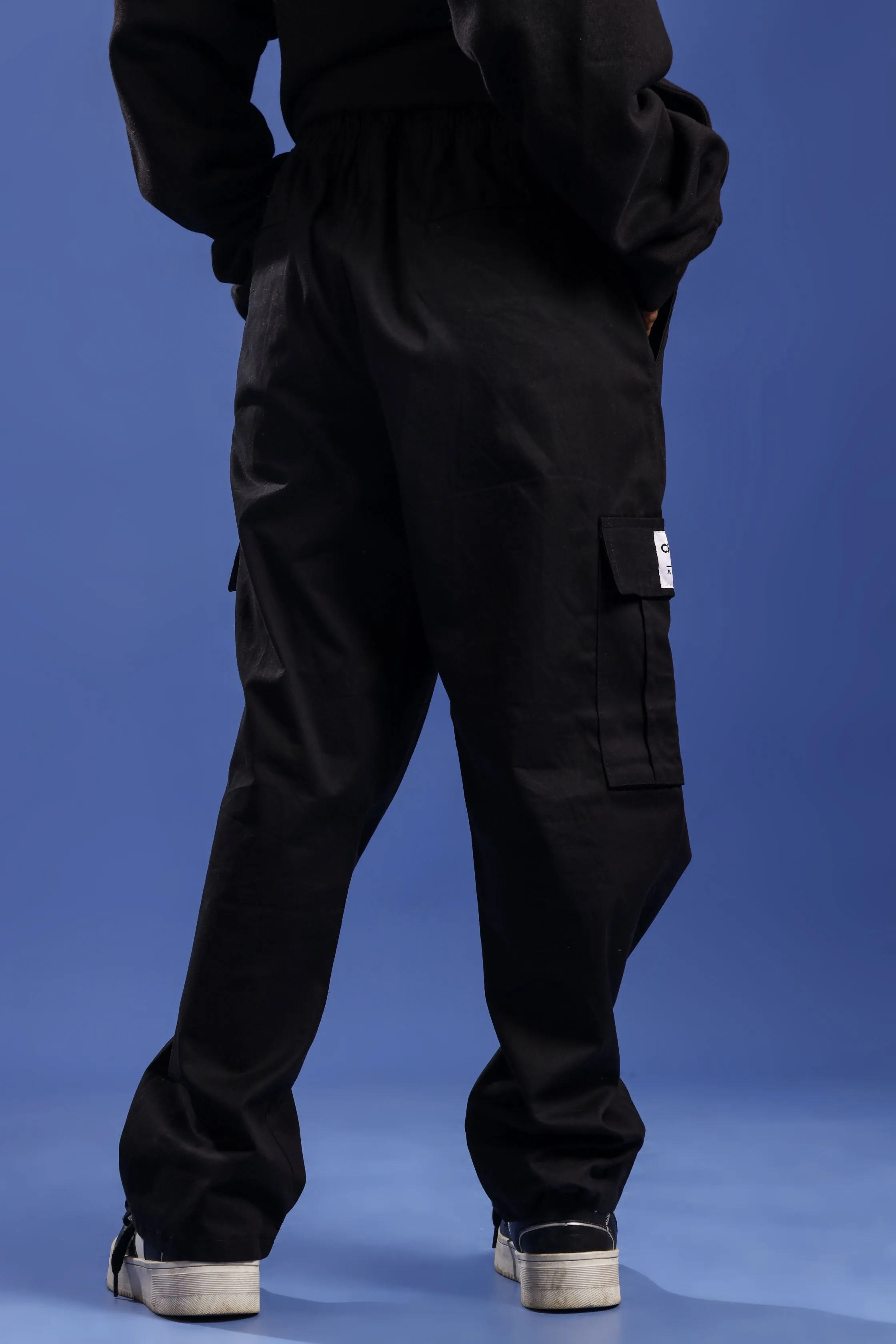 BLACK STRAIGHT CARGO PANT