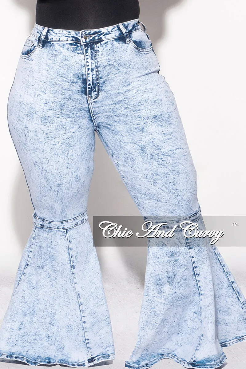 Final Sale Plus Size Demin Flare Jeans in Light Acid Wash